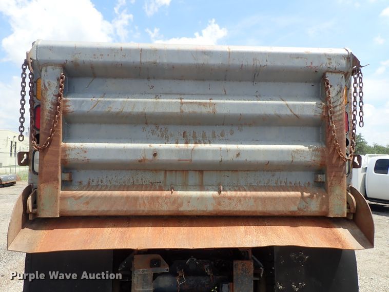 image for item DE0886 2002 Freightliner FL80 dump truck