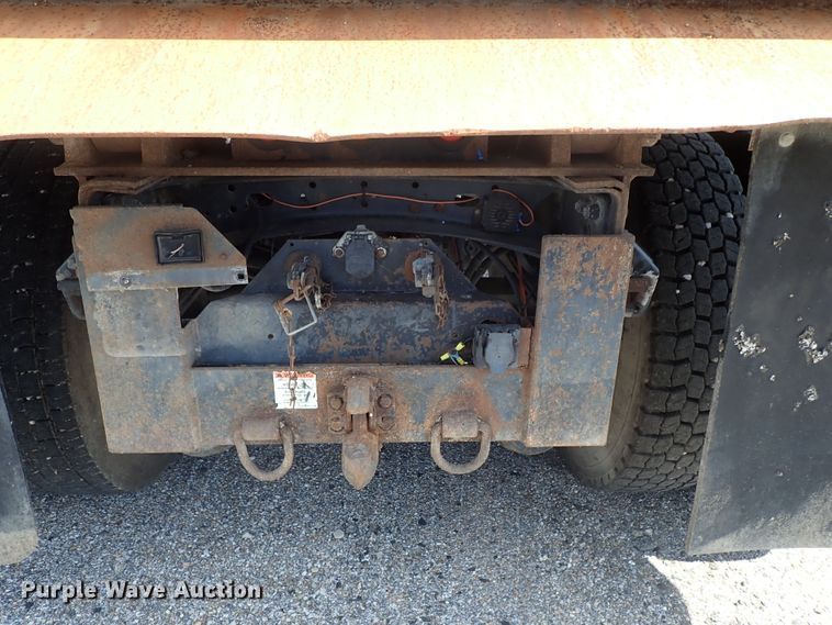 image for item DE0886 2002 Freightliner FL80 dump truck