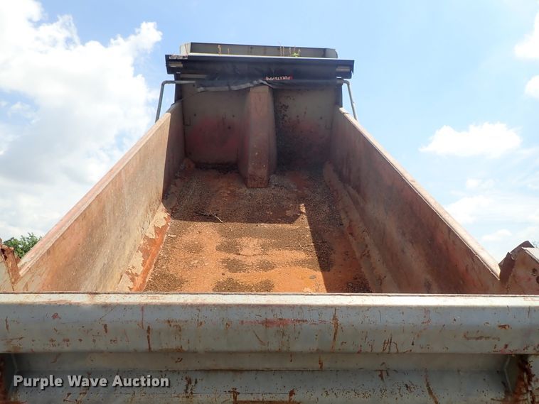 image for item DE0886 2002 Freightliner FL80 dump truck