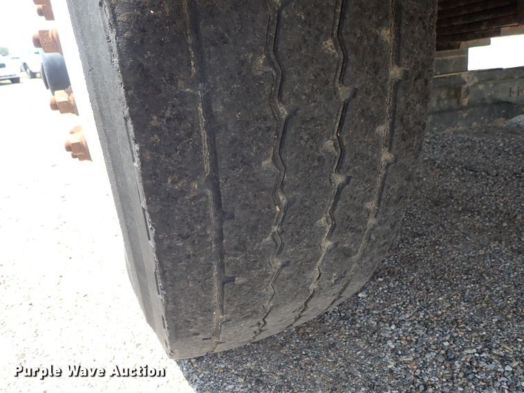 image for item DE0886 2002 Freightliner FL80 dump truck