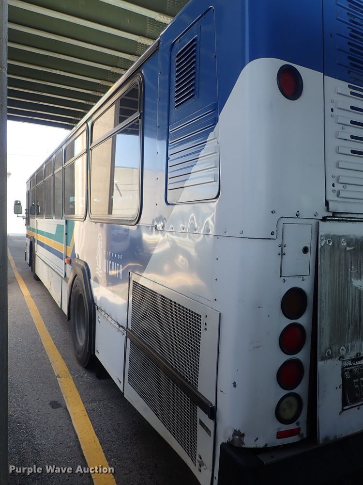 image for item DE0887 2002 Gillig Phantom C20B096N4 transit bus