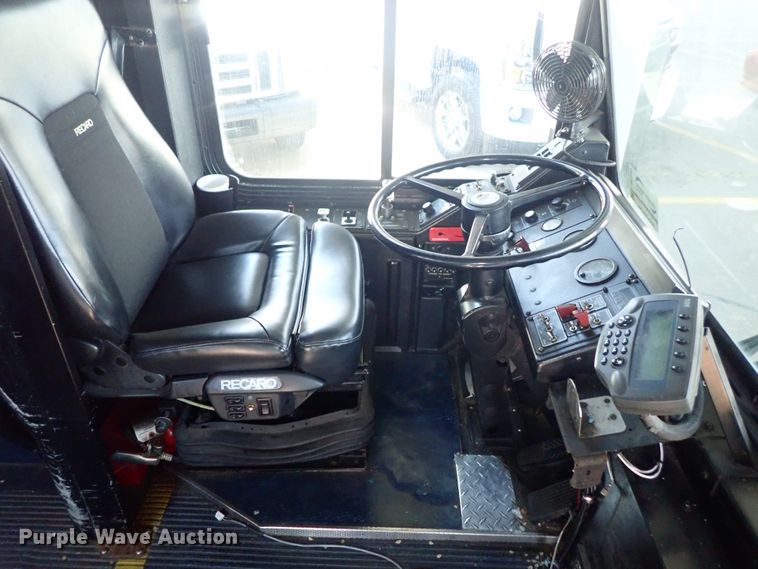 image for item DE0887 2002 Gillig Phantom C20B096N4 transit bus