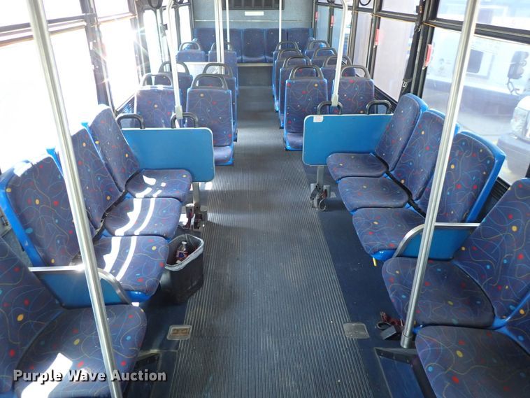 image for item DE0887 2002 Gillig Phantom C20B096N4 transit bus