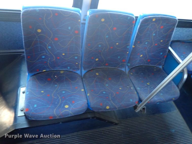 image for item DE0887 2002 Gillig Phantom C20B096N4 transit bus