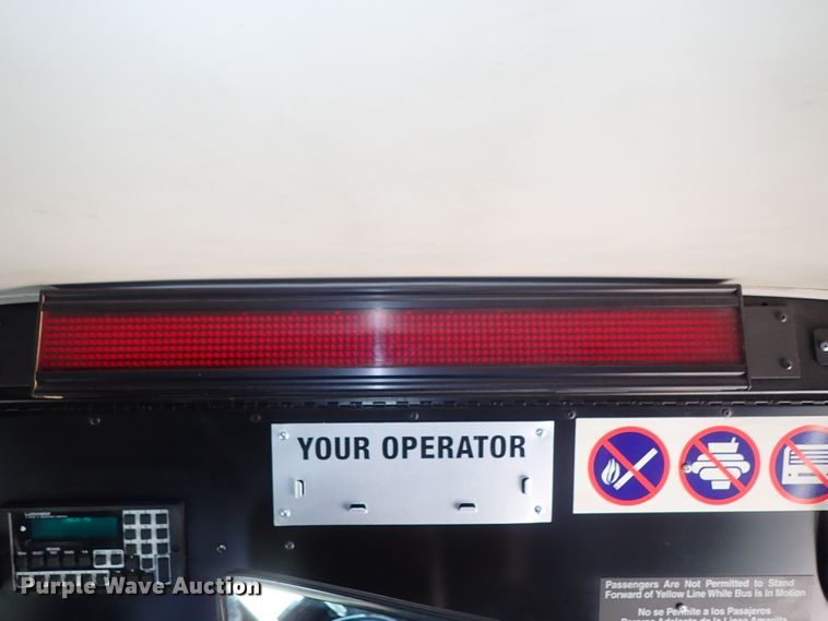 image for item DE0887 2002 Gillig Phantom C20B096N4 transit bus