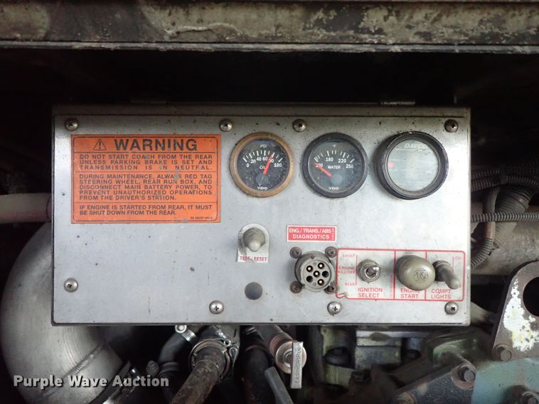 image for item DE0887 2002 Gillig Phantom C20B096N4 transit bus