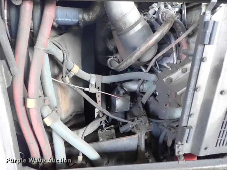 image for item DE0887 2002 Gillig Phantom C20B096N4 transit bus