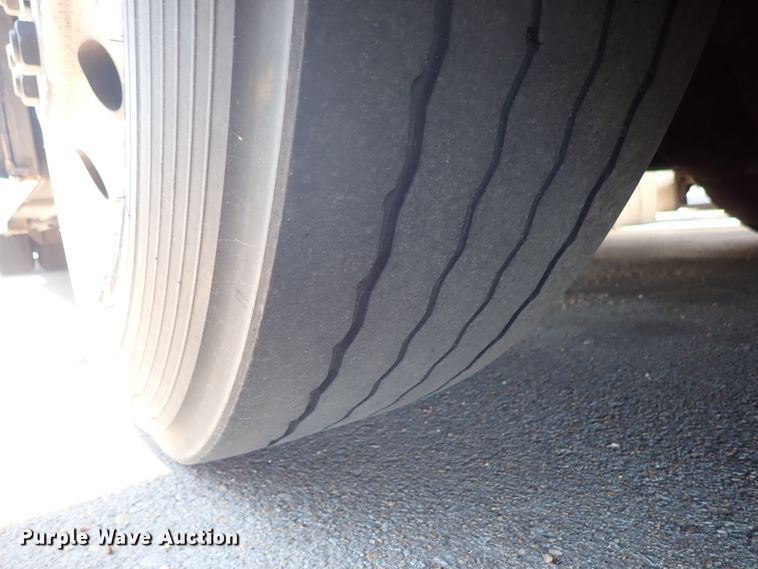 image for item DE0887 2002 Gillig Phantom C20B096N4 transit bus