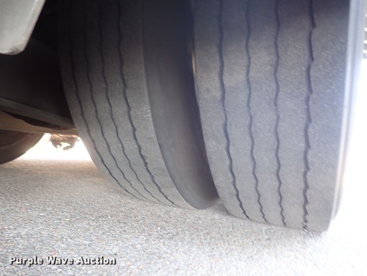 image for item DE0887 2002 Gillig Phantom C20B096N4 transit bus