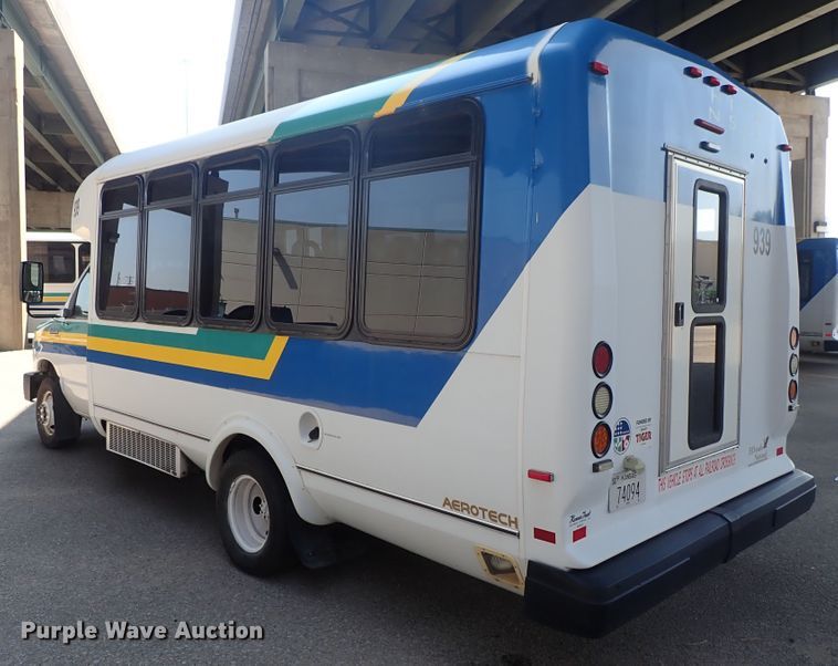 image for item DE0888 2010 Ford E450 Super Duty shuttle bus