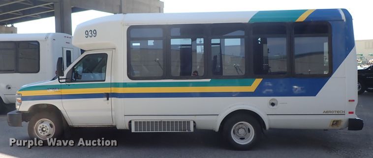 image for item DE0888 2010 Ford E450 Super Duty shuttle bus