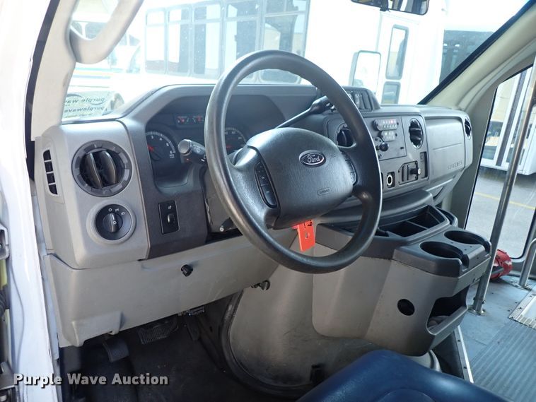 image for item DE0888 2010 Ford E450 Super Duty shuttle bus