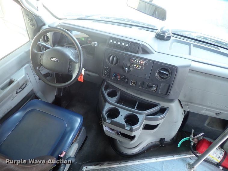 image for item DE0888 2010 Ford E450 Super Duty shuttle bus