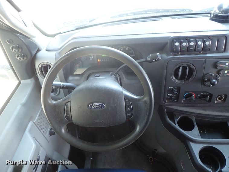 image for item DE0888 2010 Ford E450 Super Duty shuttle bus