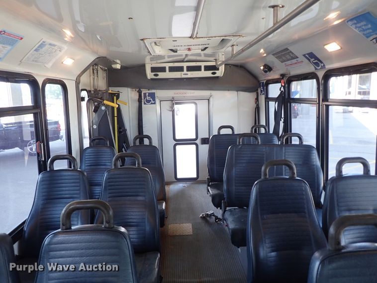 image for item DE0888 2010 Ford E450 Super Duty shuttle bus