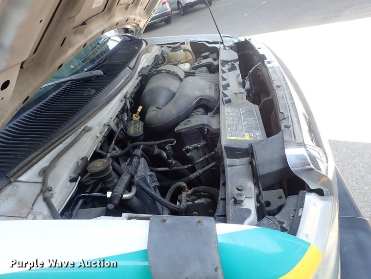 image for item DE0888 2010 Ford E450 Super Duty shuttle bus