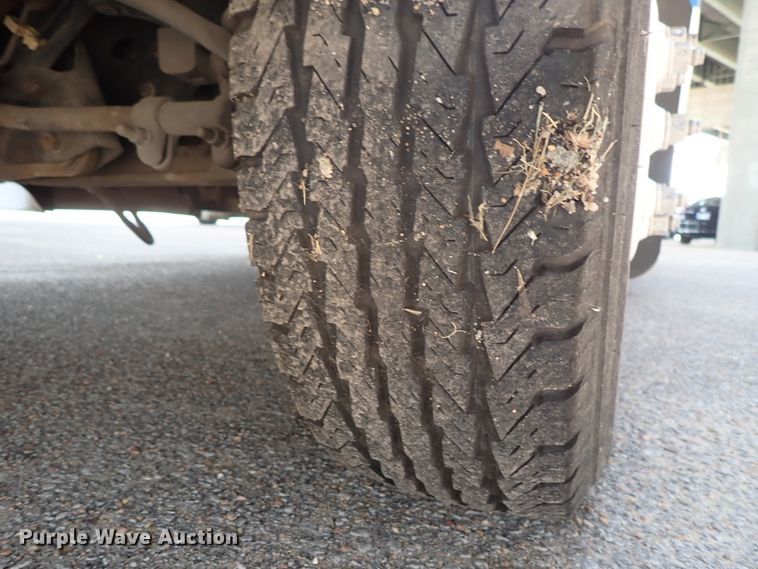 image for item DE0888 2010 Ford E450 Super Duty shuttle bus