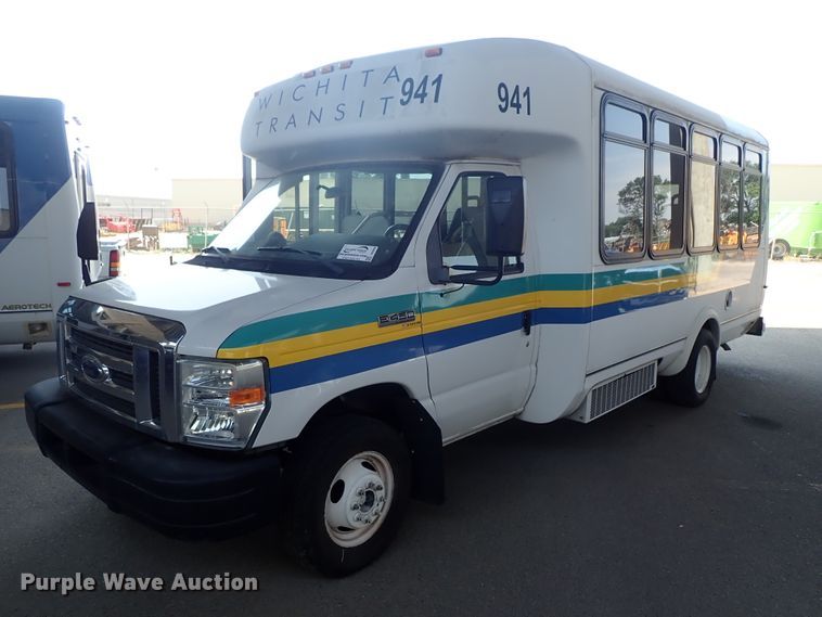 image for item DE0890 2010 Ford E450 Super Duty shuttle bus