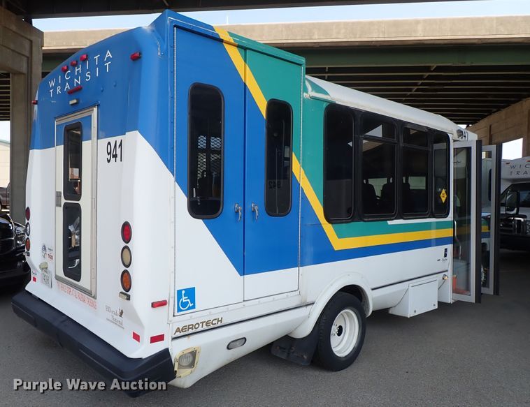 image for item DE0890 2010 Ford E450 Super Duty shuttle bus