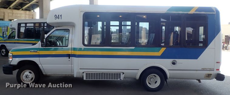 image for item DE0890 2010 Ford E450 Super Duty shuttle bus