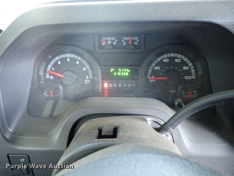 image for item DE0890 2010 Ford E450 Super Duty shuttle bus