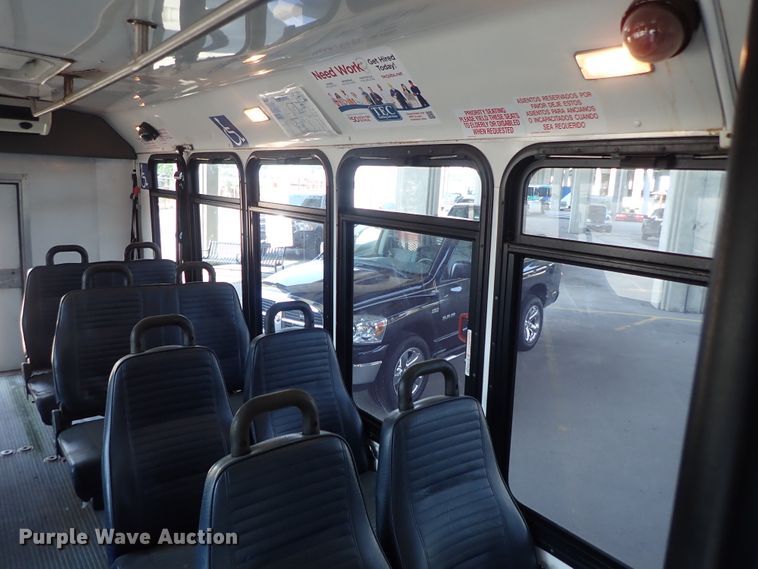 image for item DE0890 2010 Ford E450 Super Duty shuttle bus