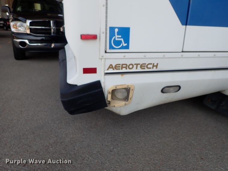 image for item DE0890 2010 Ford E450 Super Duty shuttle bus