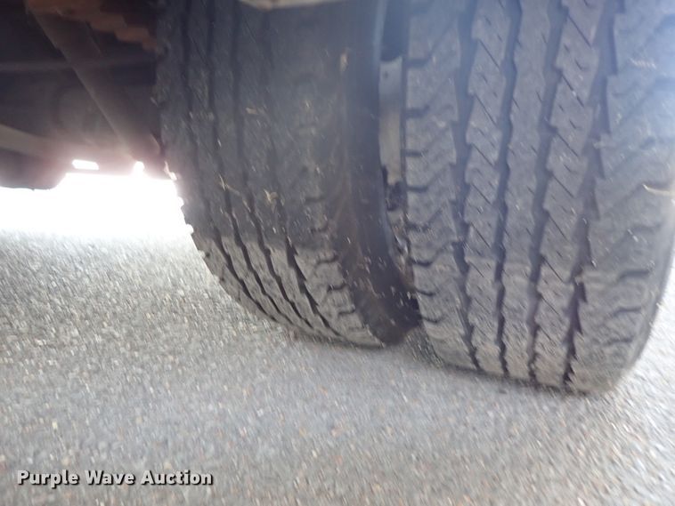 image for item DE0890 2010 Ford E450 Super Duty shuttle bus