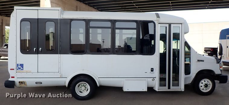 image for item DE0893 2010 Ford E450 Super Duty shuttle bus
