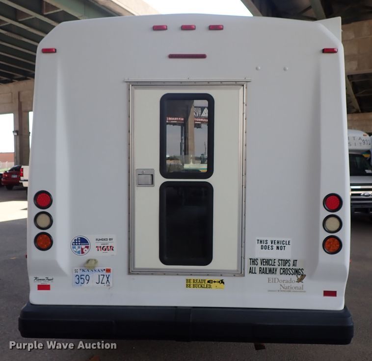 image for item DE0893 2010 Ford E450 Super Duty shuttle bus