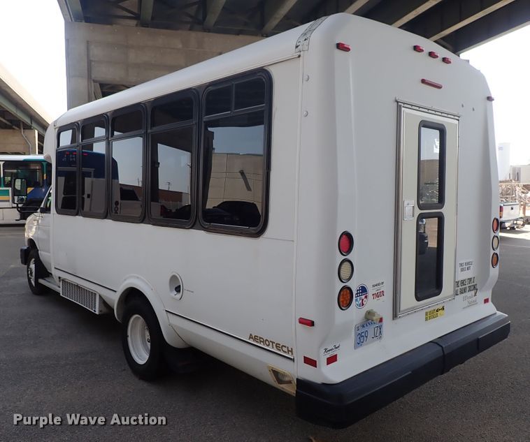 image for item DE0893 2010 Ford E450 Super Duty shuttle bus