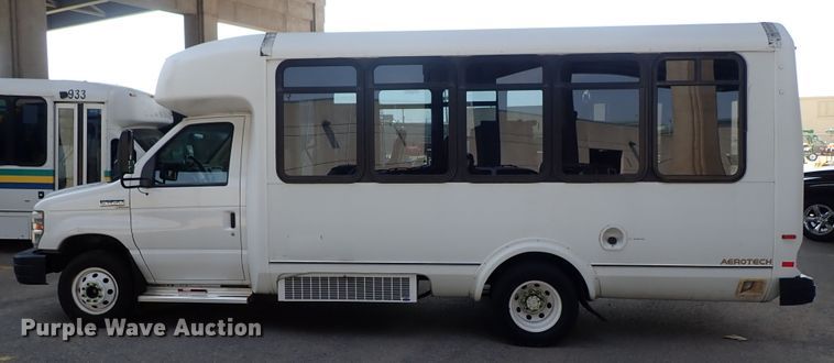 image for item DE0893 2010 Ford E450 Super Duty shuttle bus
