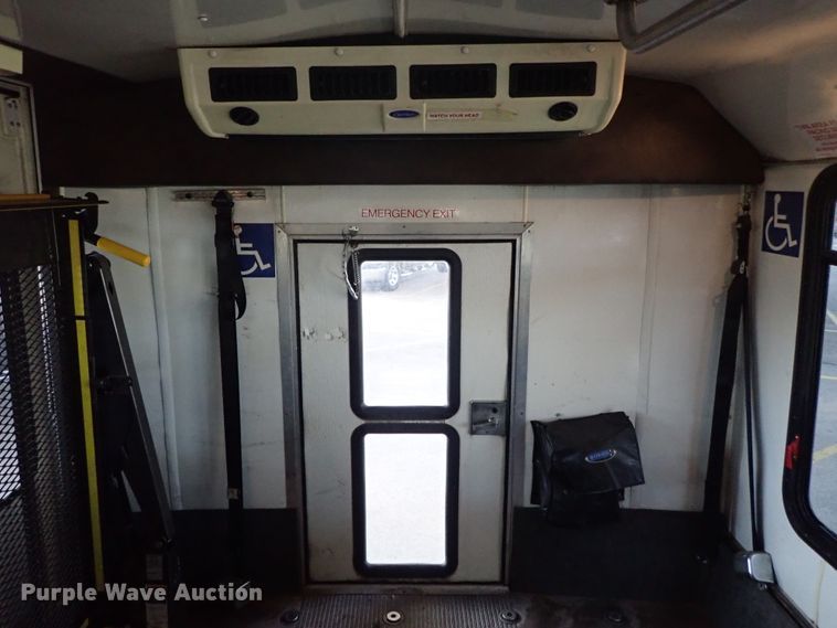 image for item DE0893 2010 Ford E450 Super Duty shuttle bus