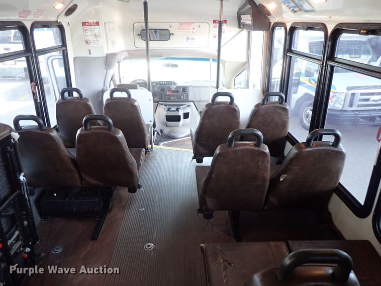 image for item DE0893 2010 Ford E450 Super Duty shuttle bus