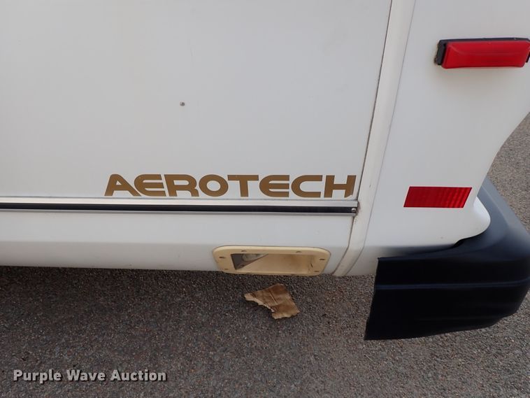 image for item DE0893 2010 Ford E450 Super Duty shuttle bus