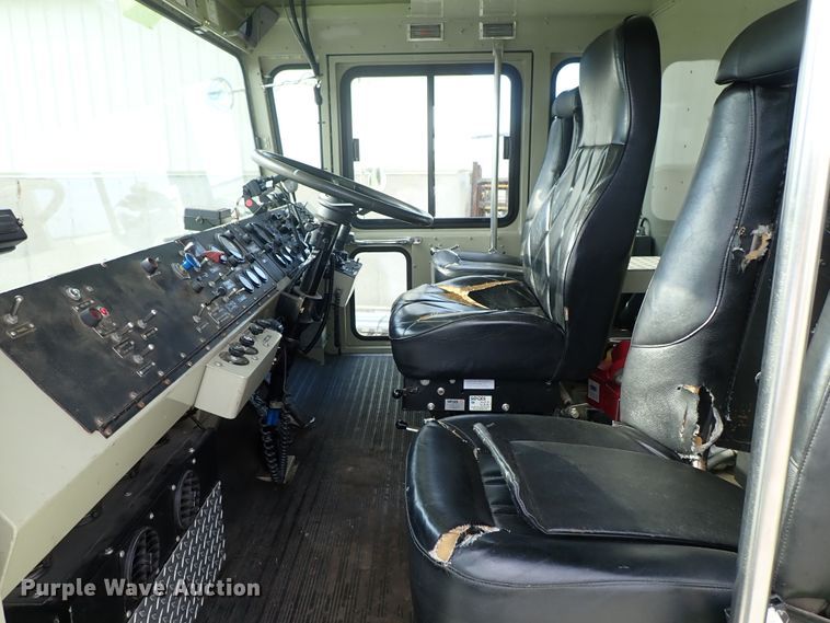 image for item DE0896 1991 Oshkosh T-1500 ARFF fire truck