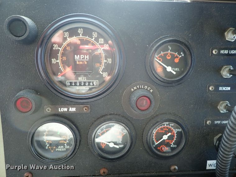 image for item DE0896 1991 Oshkosh T-1500 ARFF fire truck