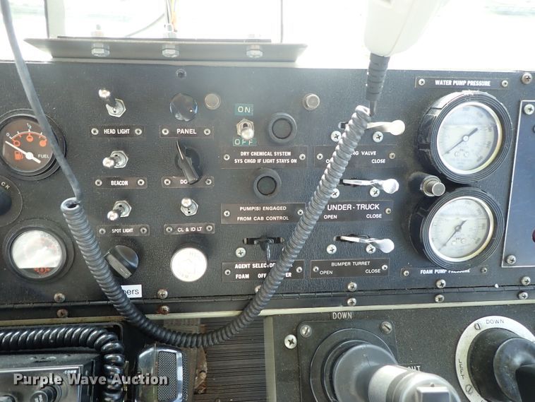 image for item DE0896 1991 Oshkosh T-1500 ARFF fire truck