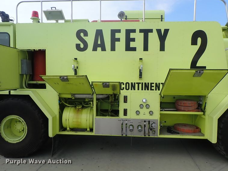 image for item DE0896 1991 Oshkosh T-1500 ARFF fire truck