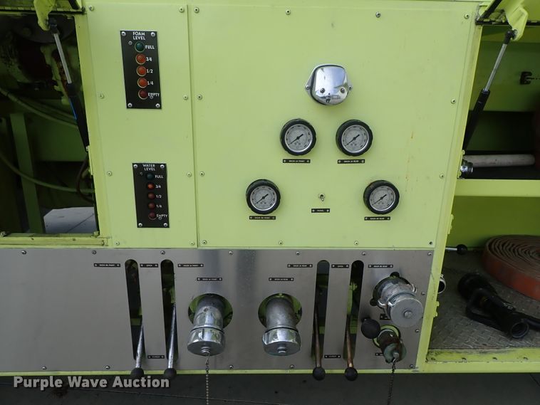 image for item DE0896 1991 Oshkosh T-1500 ARFF fire truck