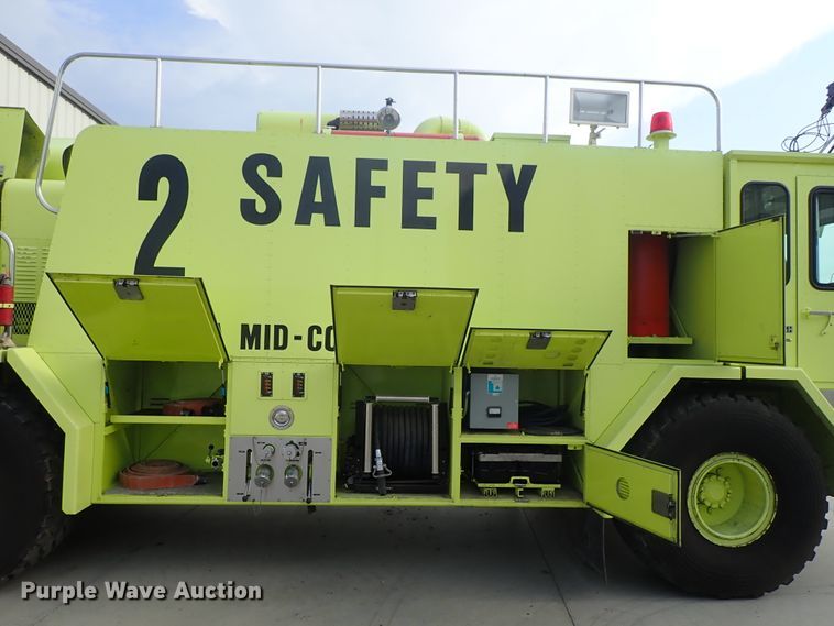 image for item DE0896 1991 Oshkosh T-1500 ARFF fire truck