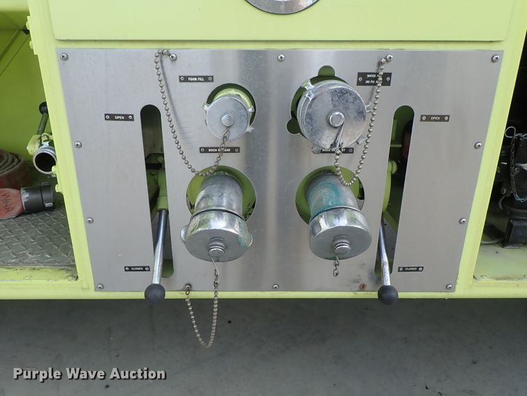 image for item DE0896 1991 Oshkosh T-1500 ARFF fire truck