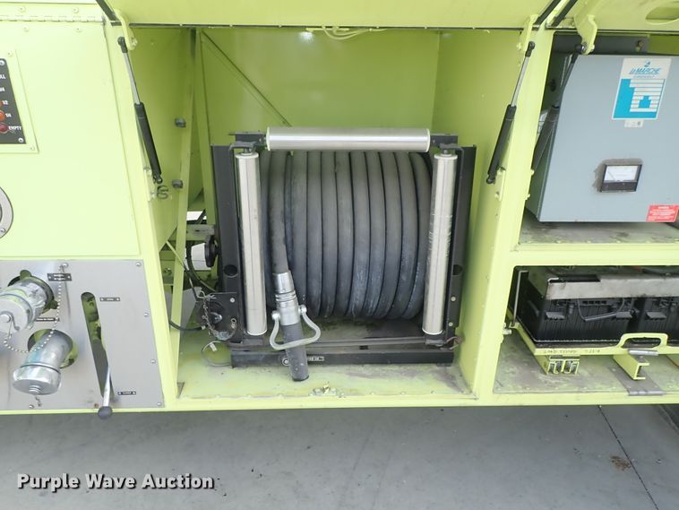 image for item DE0896 1991 Oshkosh T-1500 ARFF fire truck