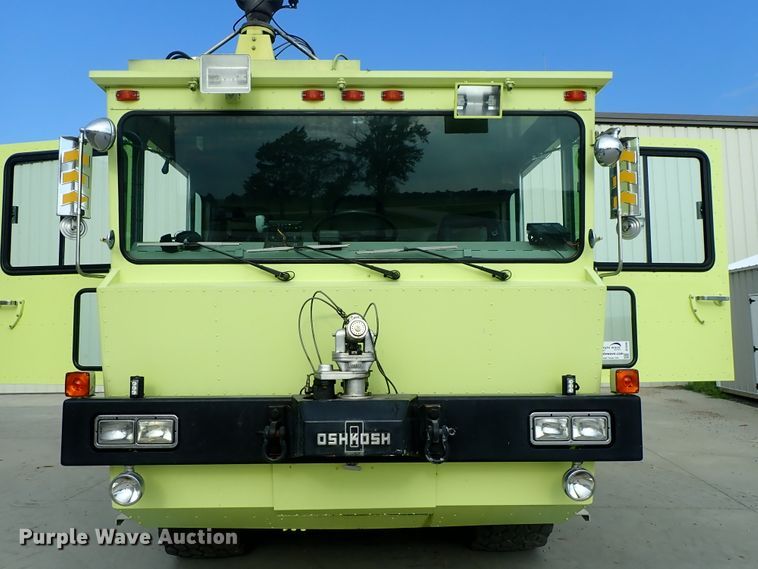 image for item DE0896 1991 Oshkosh T-1500 ARFF fire truck