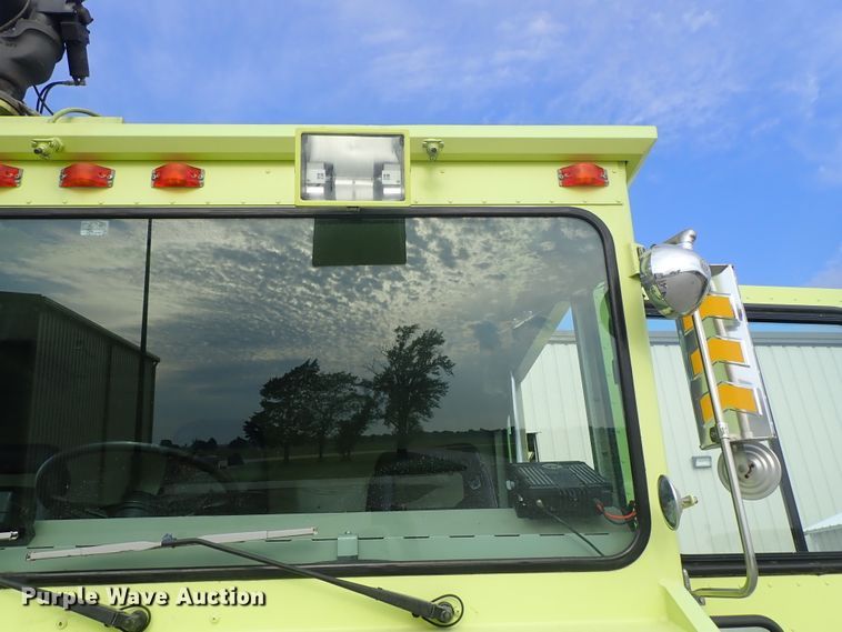 image for item DE0896 1991 Oshkosh T-1500 ARFF fire truck