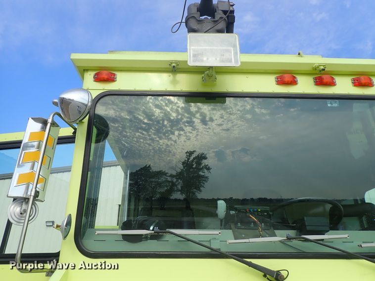 image for item DE0896 1991 Oshkosh T-1500 ARFF fire truck