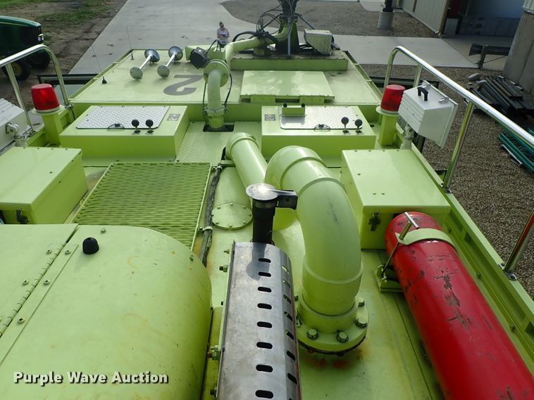 image for item DE0896 1991 Oshkosh T-1500 ARFF fire truck