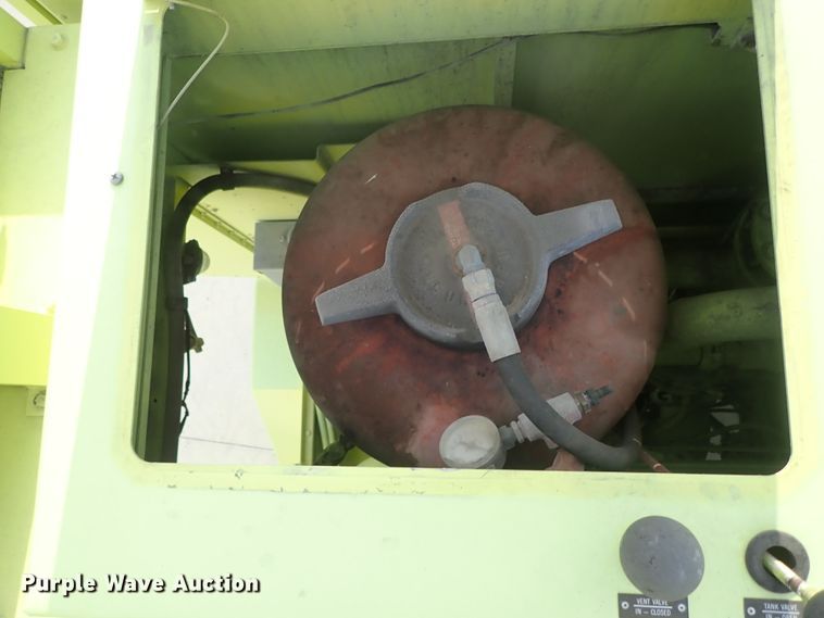 image for item DE0896 1991 Oshkosh T-1500 ARFF fire truck