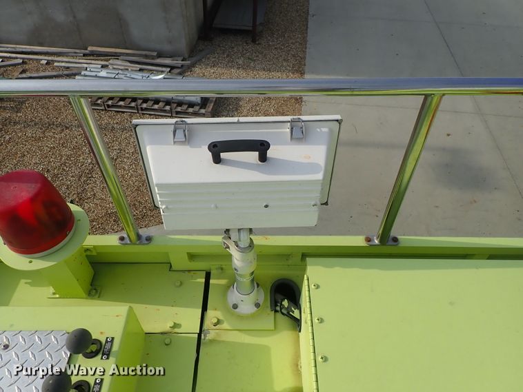 image for item DE0896 1991 Oshkosh T-1500 ARFF fire truck