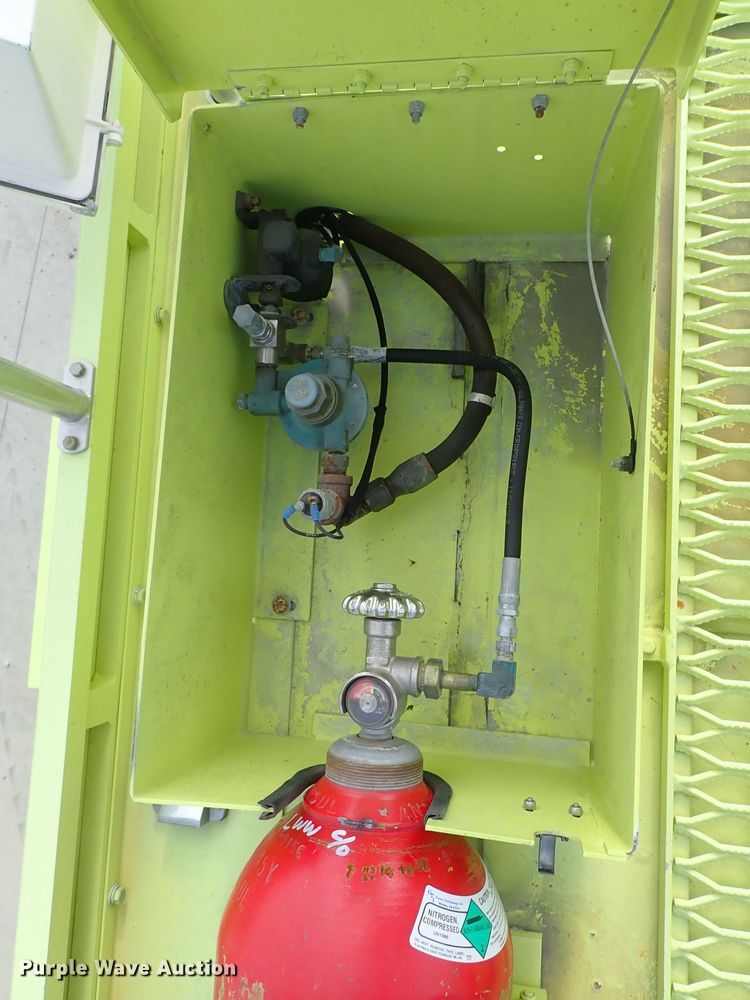 image for item DE0896 1991 Oshkosh T-1500 ARFF fire truck